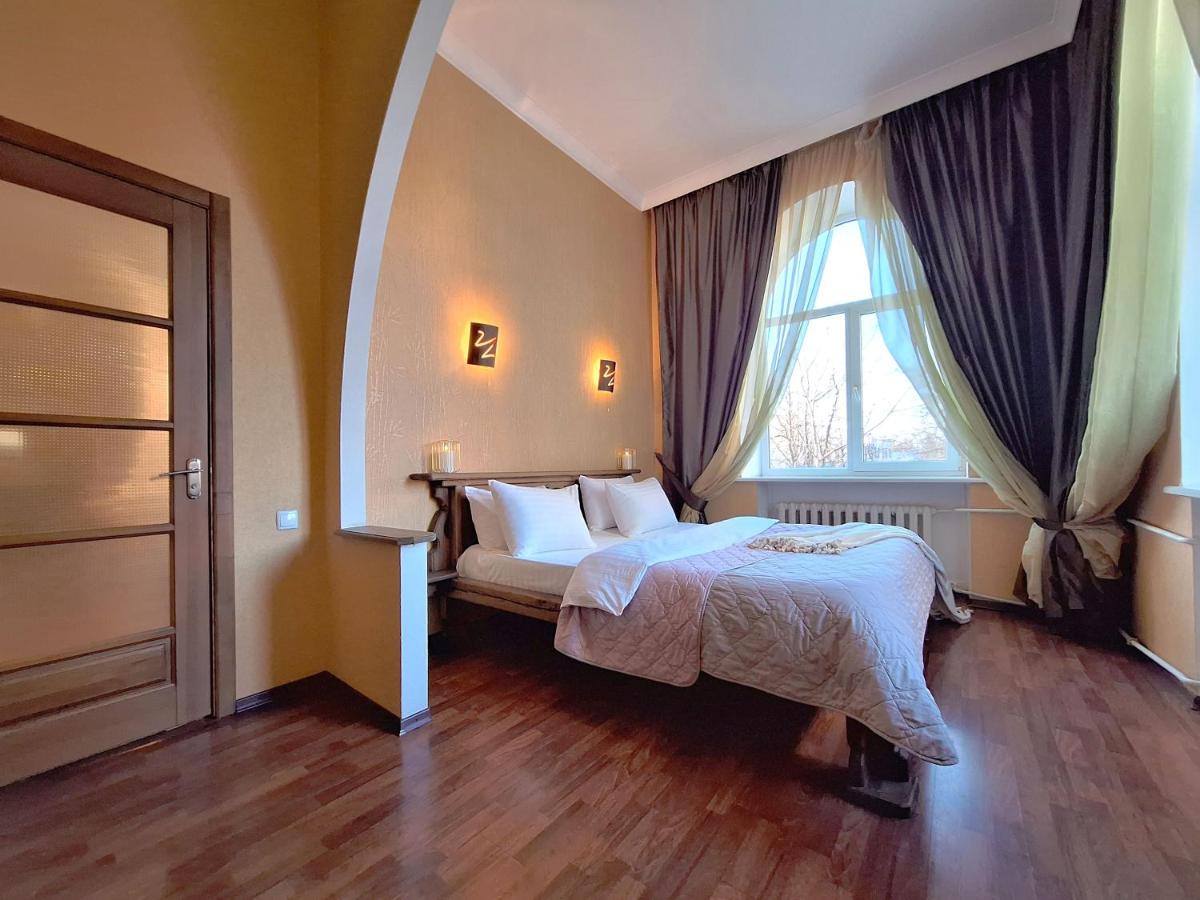 Сапсан-1 Мережа квартир AlexApartments Документи для відряджень - Chambres d'hôtes Poltava