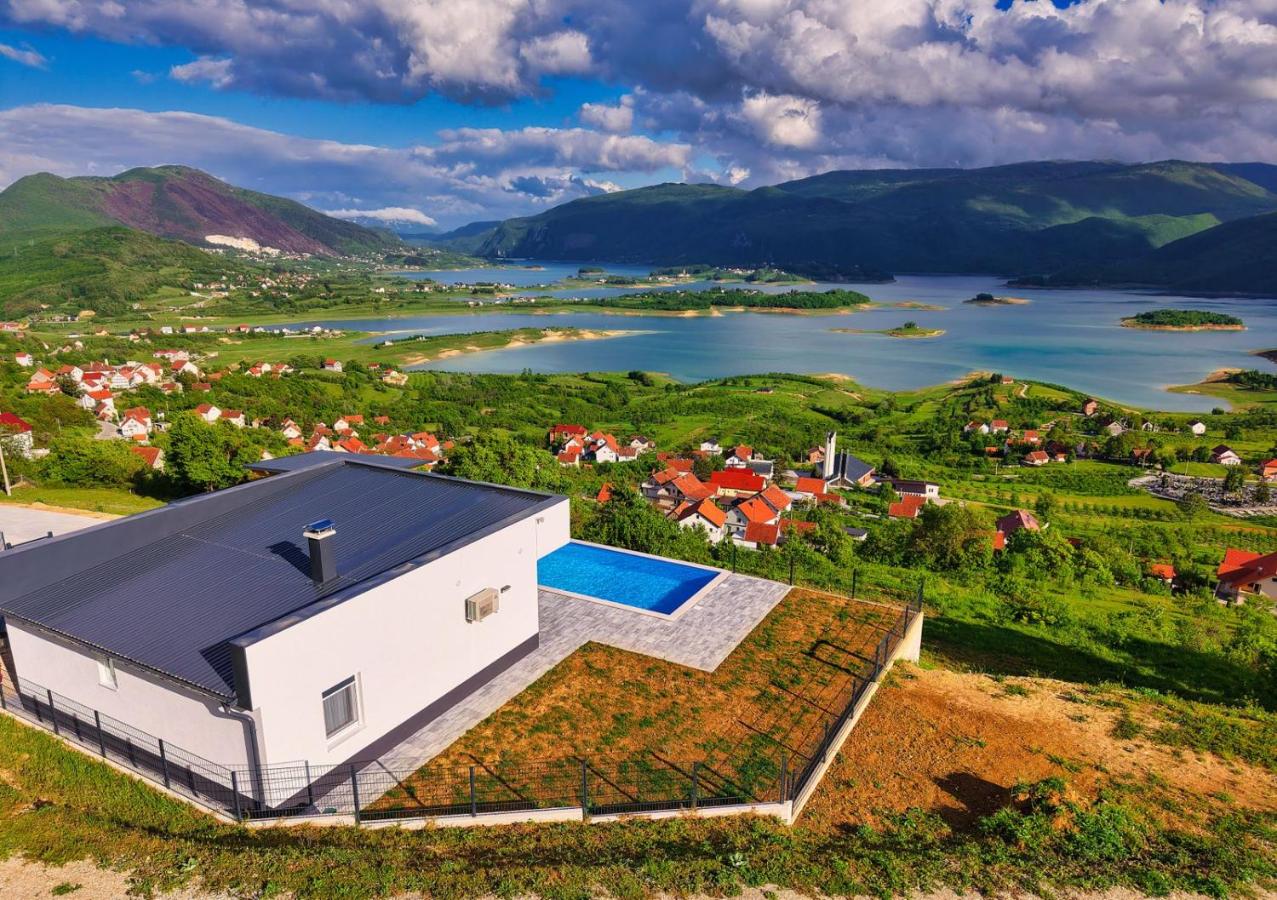 Holiday Home PanoRama - Bed and Breakfast Poljane