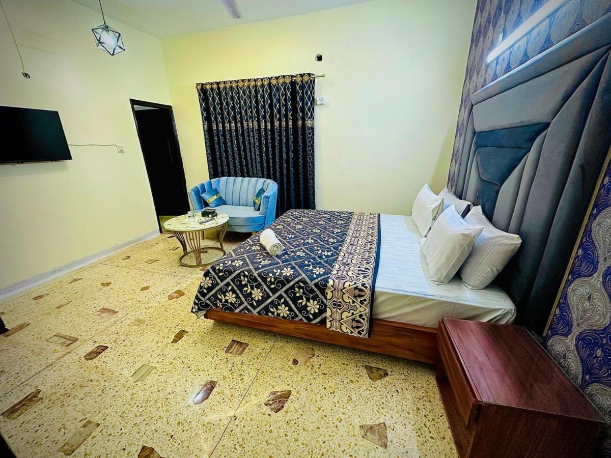 Dha national guest house - Bed and Breakfast Karachi