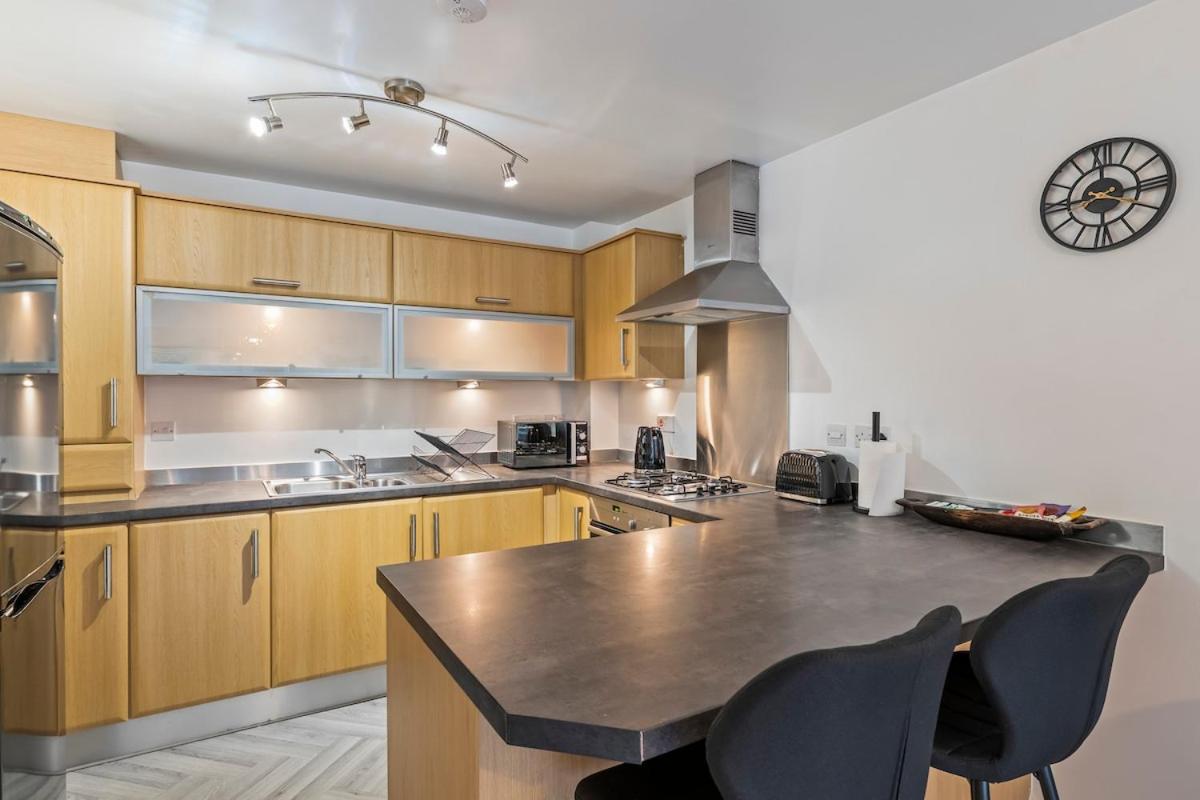 Luxury 2 Bed open plan Apartment in Wythenshawe - B&B Manchester