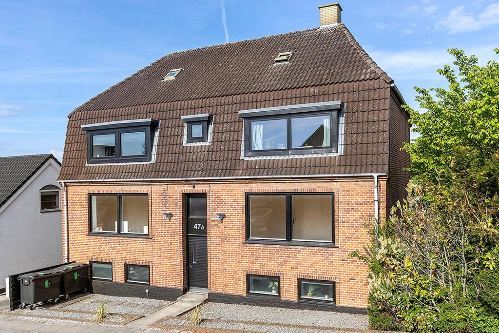 Small, cozy penthouse with free parking - B&B Aalborg