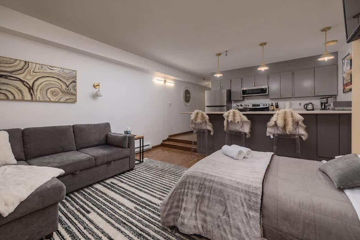 Ski-In Studio - Queen Murphy Bed - Walk to Lift - Chambres d'hôtes Girdwood