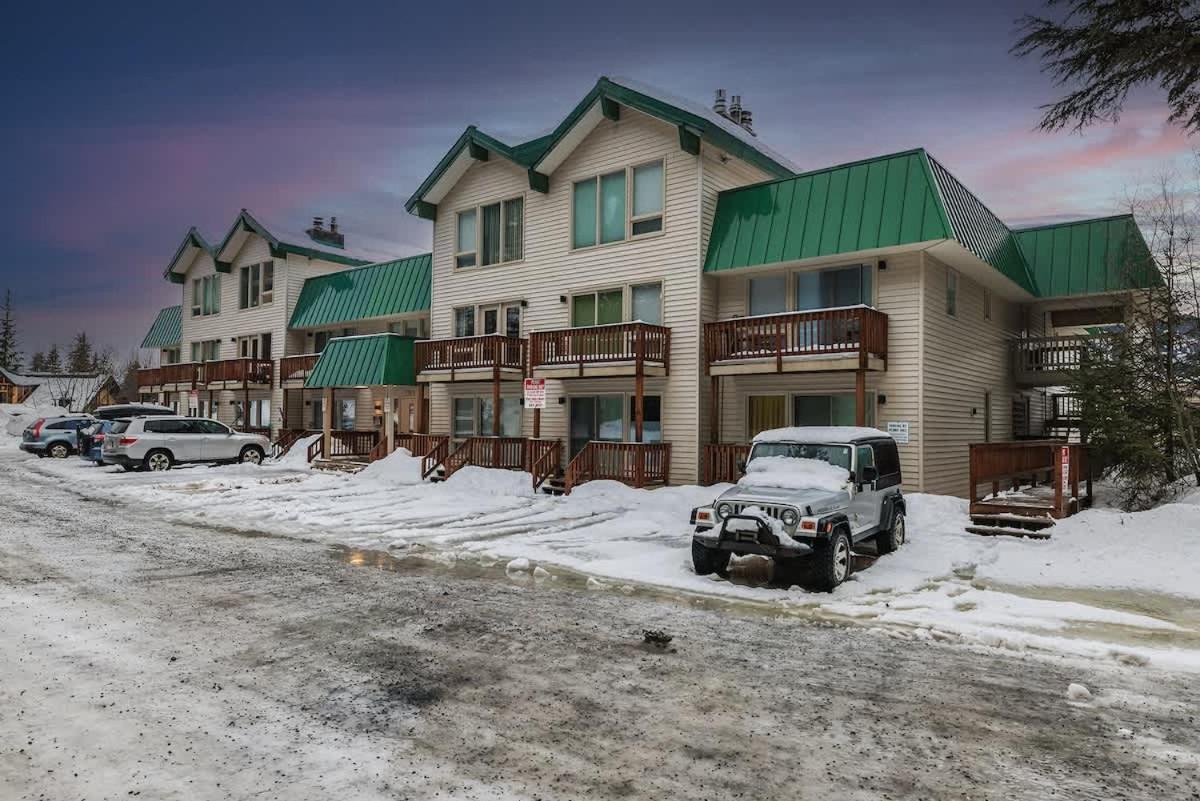 Ski-In Studio - Queen Murphy Bed - Walk to Lift - Chambres d'hôtes Girdwood