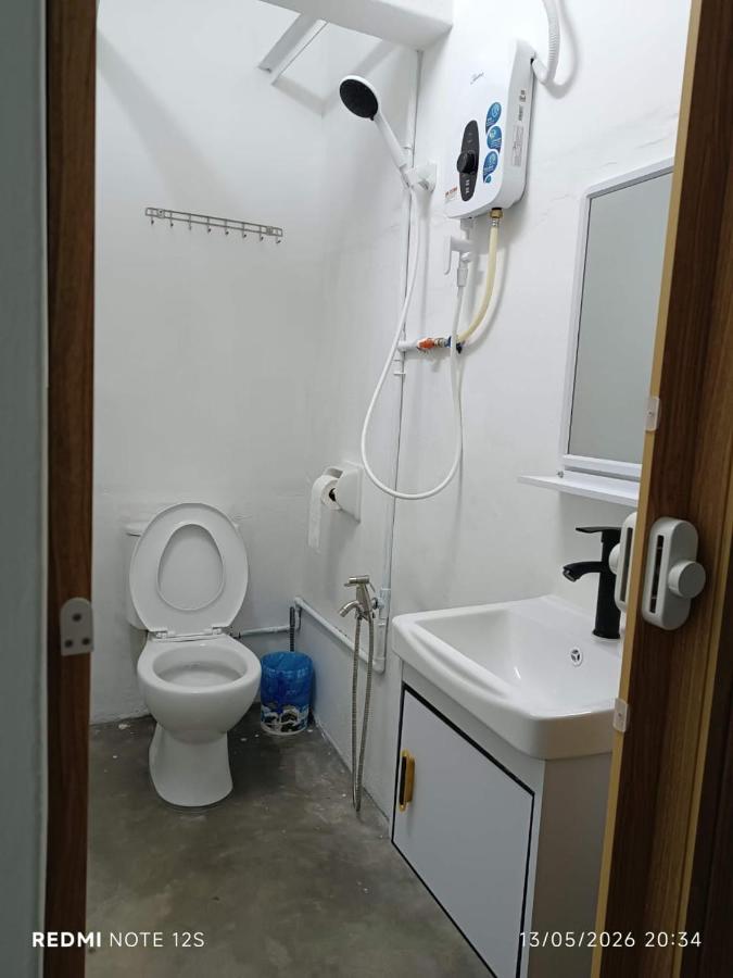 Mersing Little Homestay III 3 bedrooms Vintage - B&B Mersing
