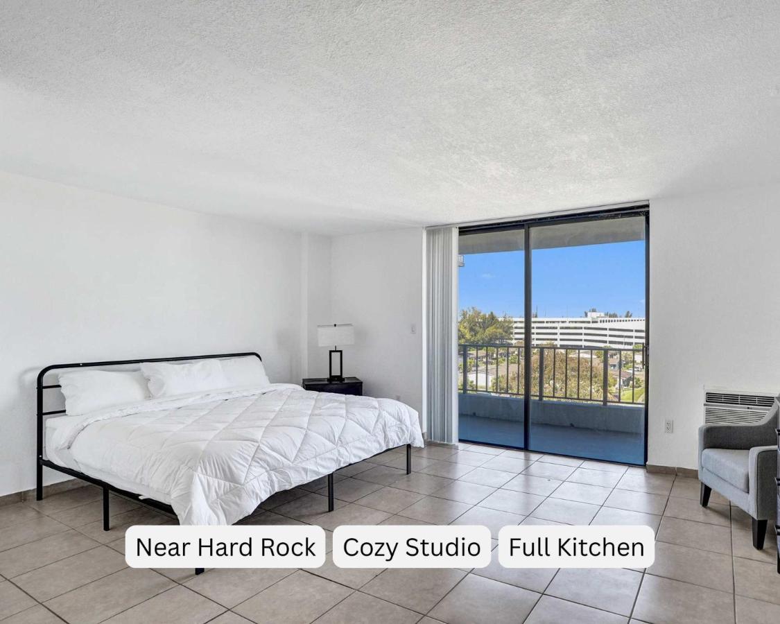 Miami Gardens King Studio Near Hard Rock - 708 - B&B Miami