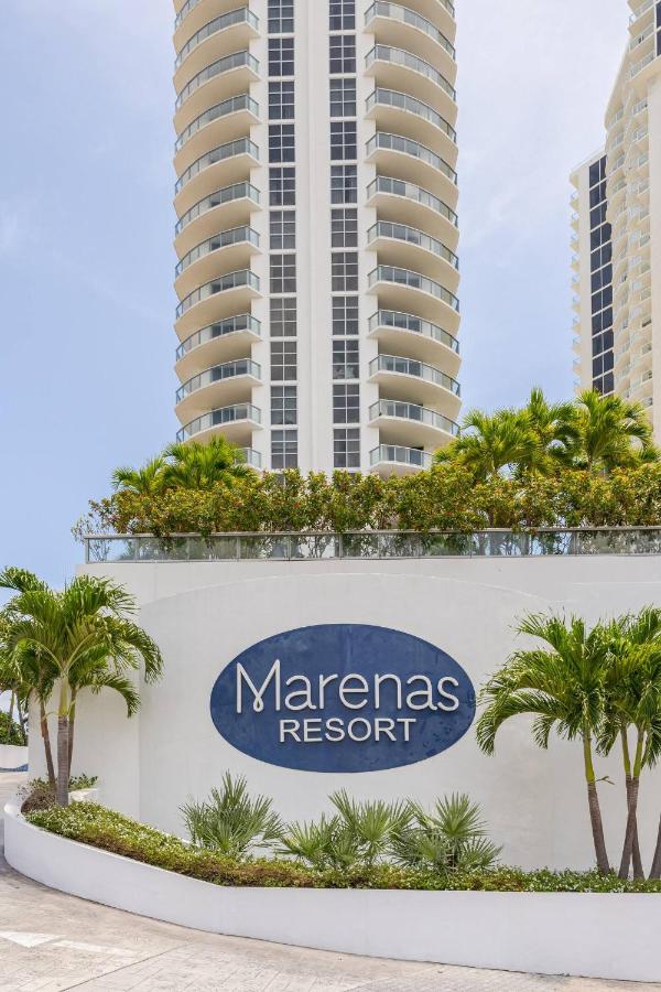 Oceanview Apt Marenas Resort, Direct Beach Access! - B&B Sunny Isles Beach