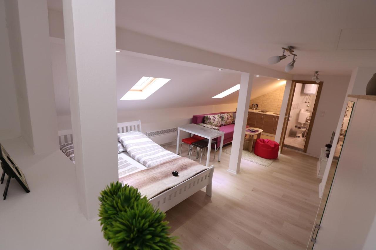 Studio Apartment