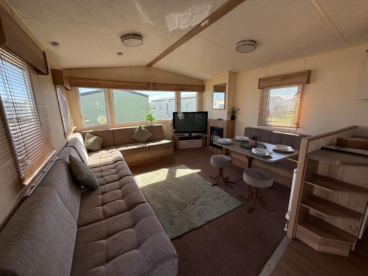 The Meadows 34 - Golden Palm Resort, pet friendly, WiFi & bed linen - Meadow Lakes Caravan & Lodge Hire - Chambres d'hôtes Chapel Saint Leonards