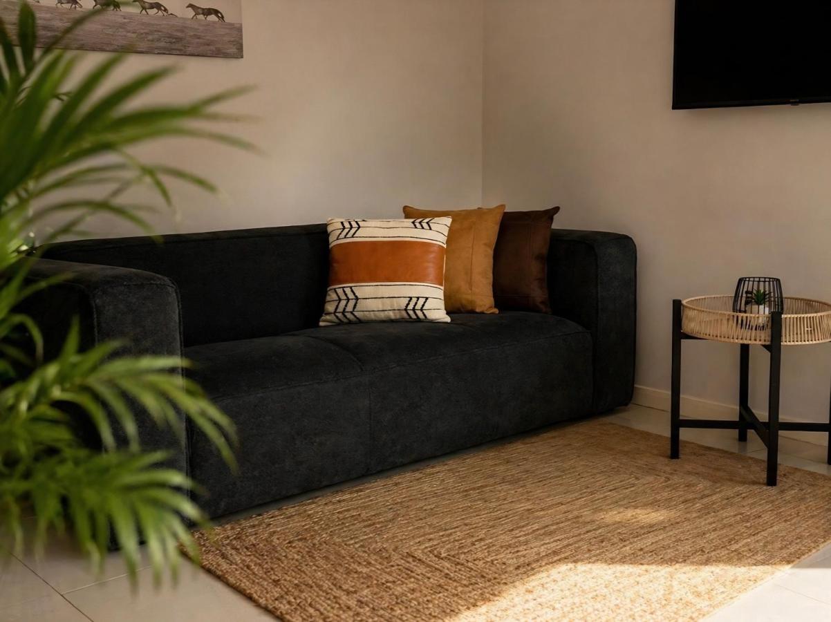 uMhlanga Home with FREE WiFi, Pool, Gym at Urban Park - Chambres d'hôtes Durban