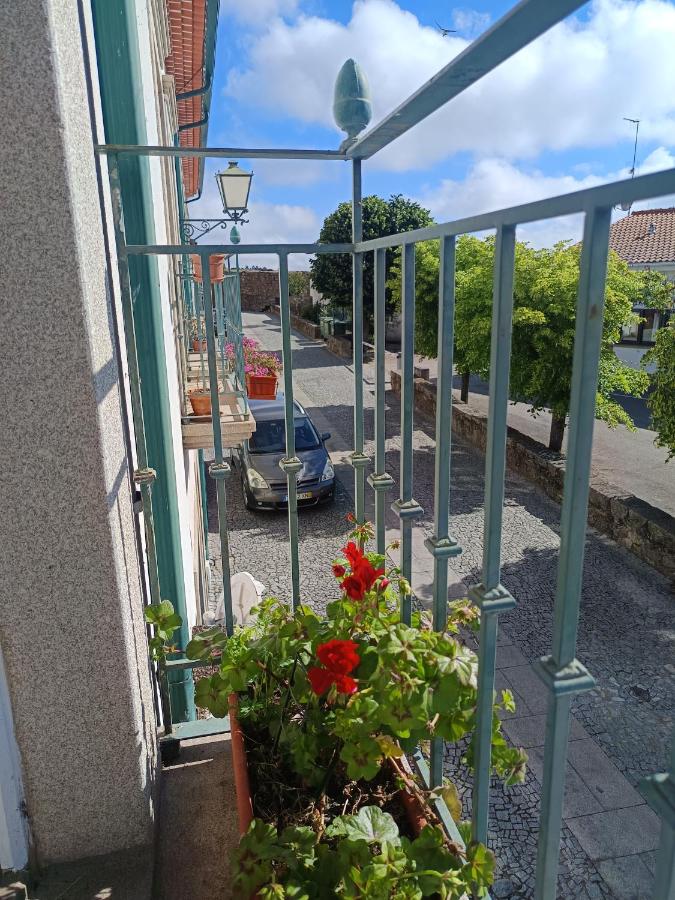 Casa Vitral - Stained Glass House - Bed and Breakfast Miranda do Douro