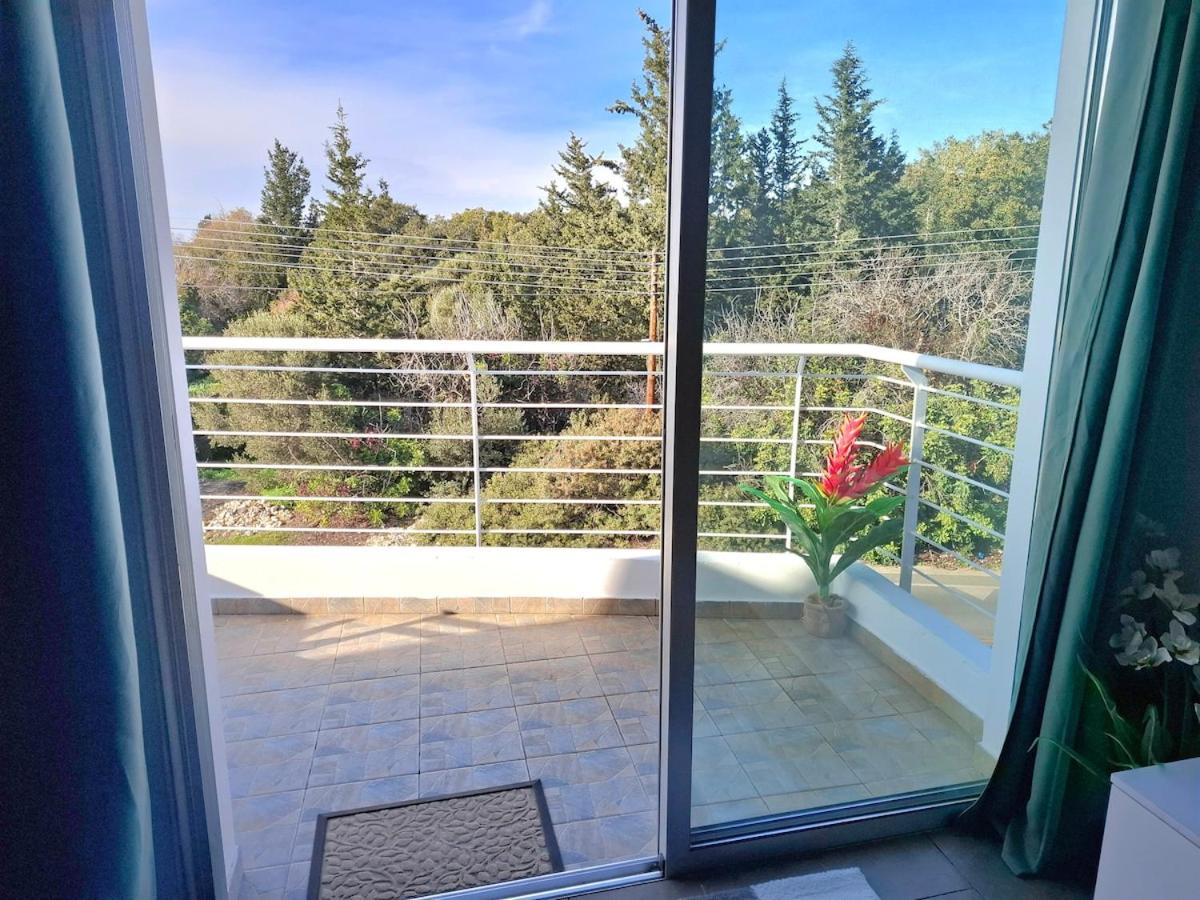 Luxury Seaview Escape for Couples & Families in Paphos - Ferienwohnung Konia