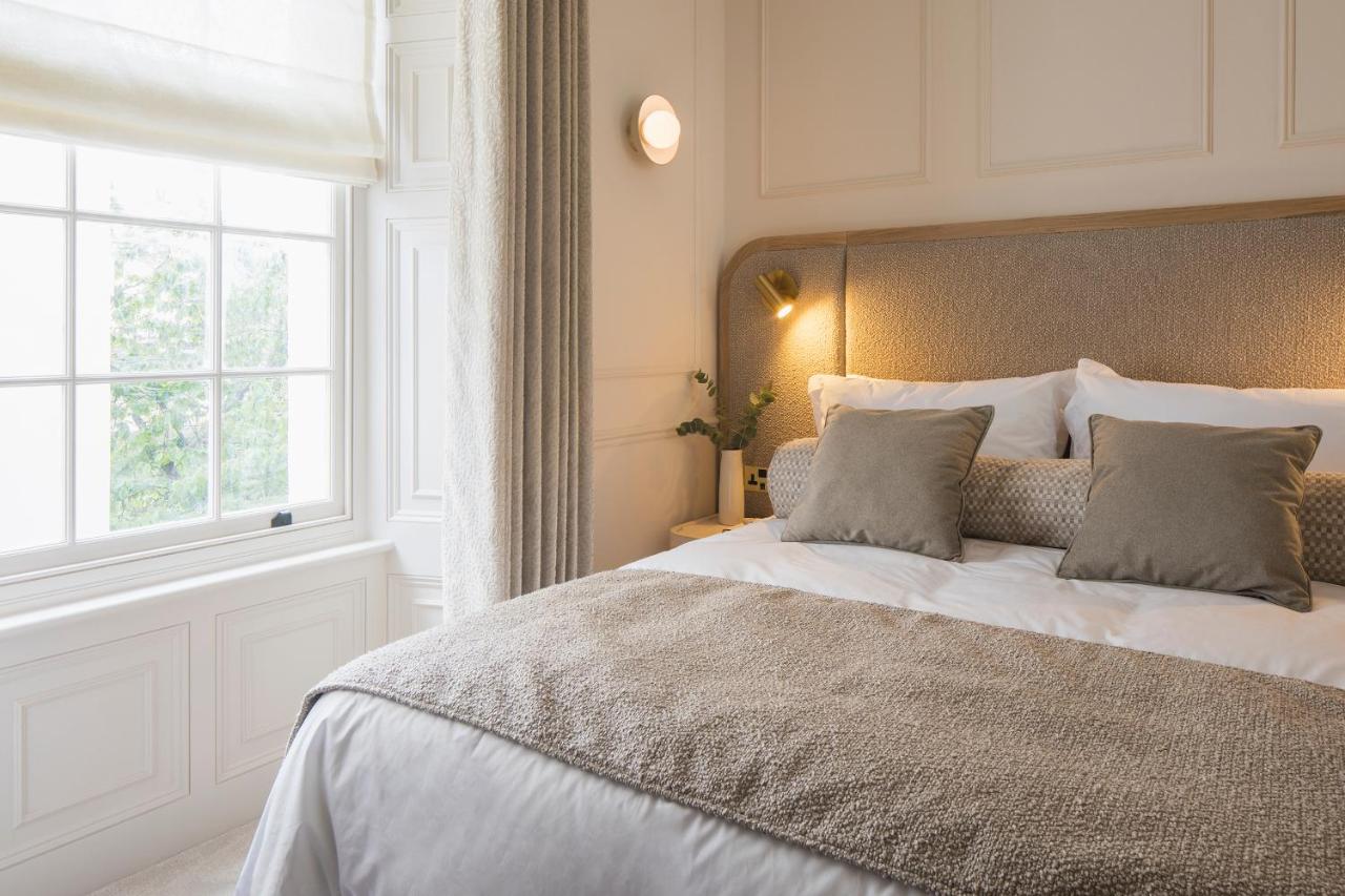 Suite 3 ( 1st Floor- One bedroom)