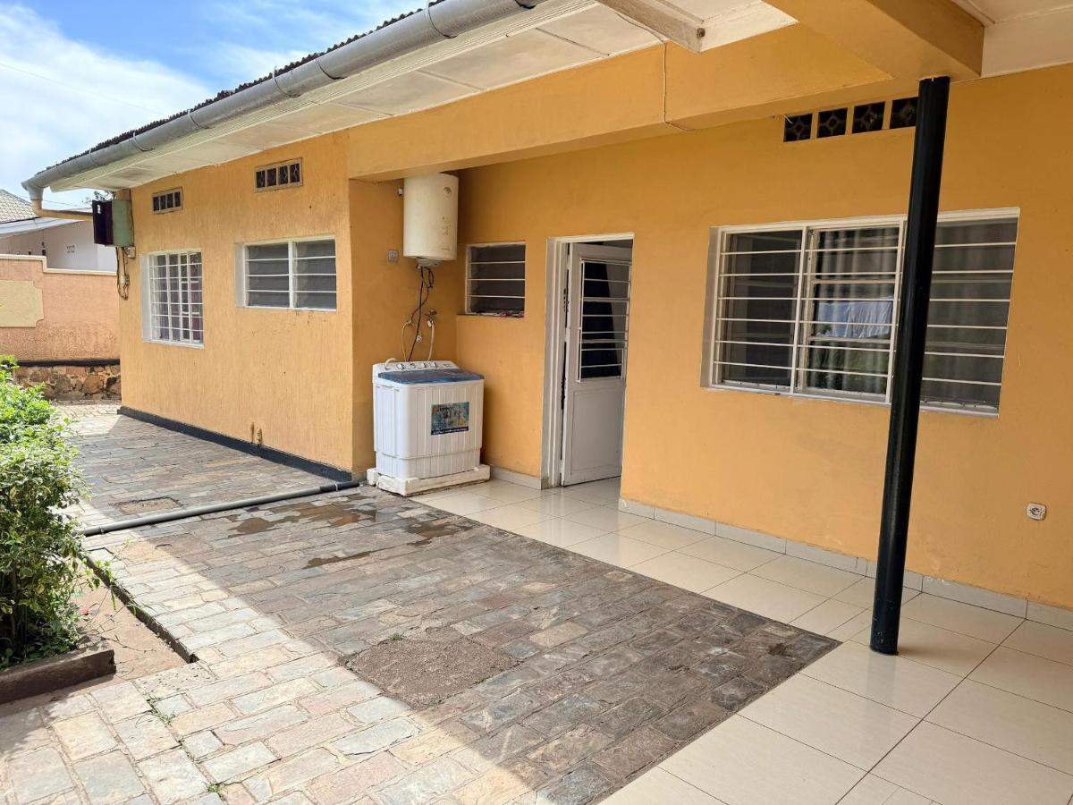 The Comodor - B&B Kigali