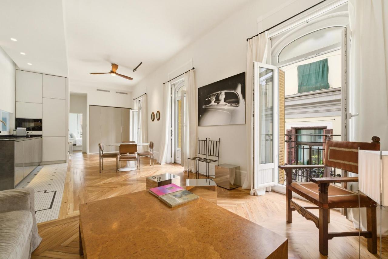 1905 Corner Flat - Temporary Stay - Las Letras - B&B Madrid
