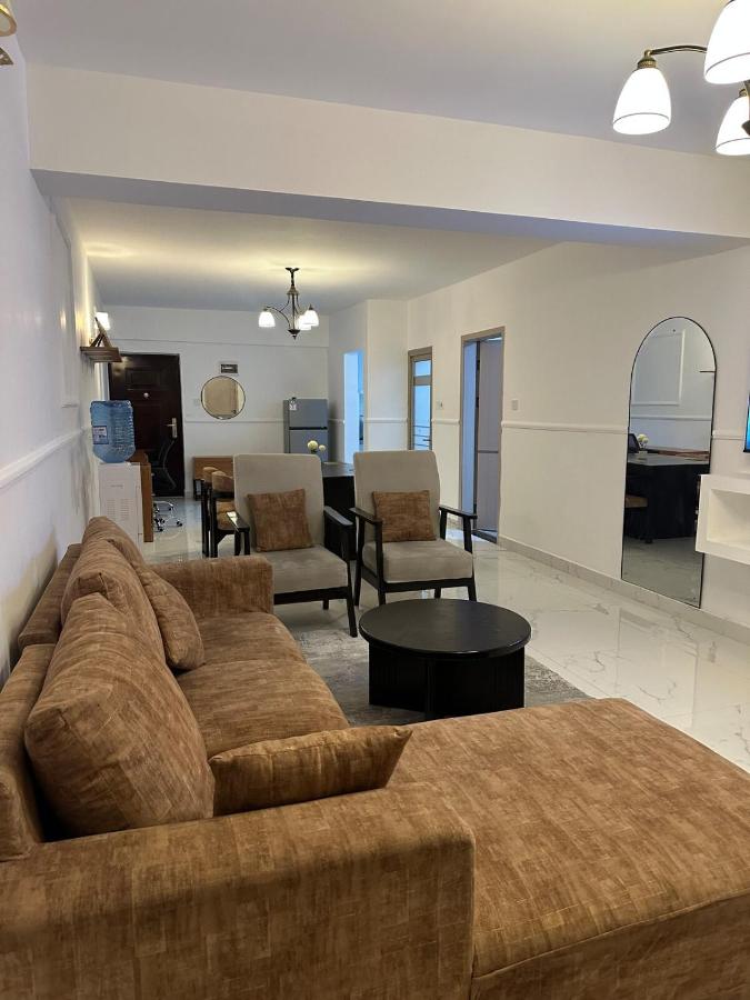 Modern 3BR with 4 Beds Kilimani Near Malls & CBD - Chambres d'hôtes Nairobi