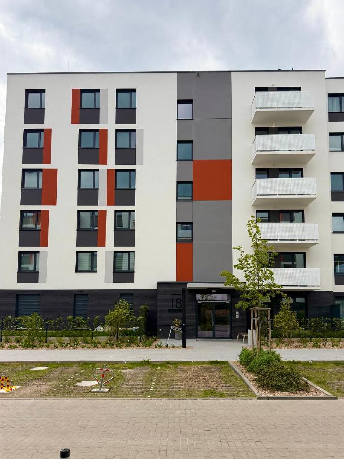 Międzyleska Apartment with Garden by BookingHost - B&B Breslavia