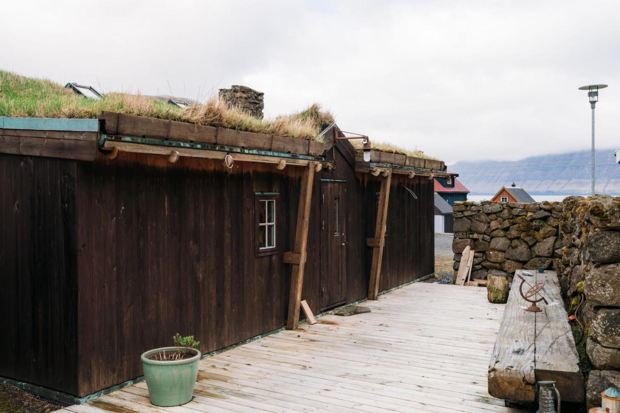 Hjá Lambasímun - driftwood cottage with a soul - B&B Hellur
