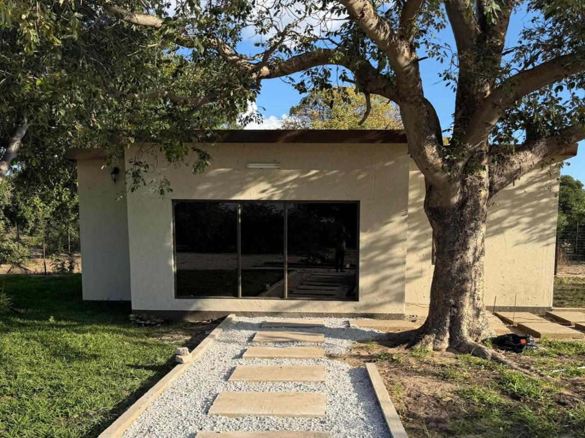 Watupa Chalets - Bed and Breakfast Rundu
