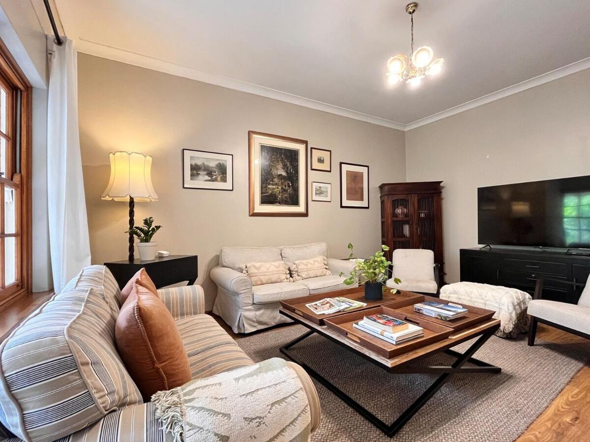 Charming Character Cottage Quiet Retreat near CBD - B&B Evandale