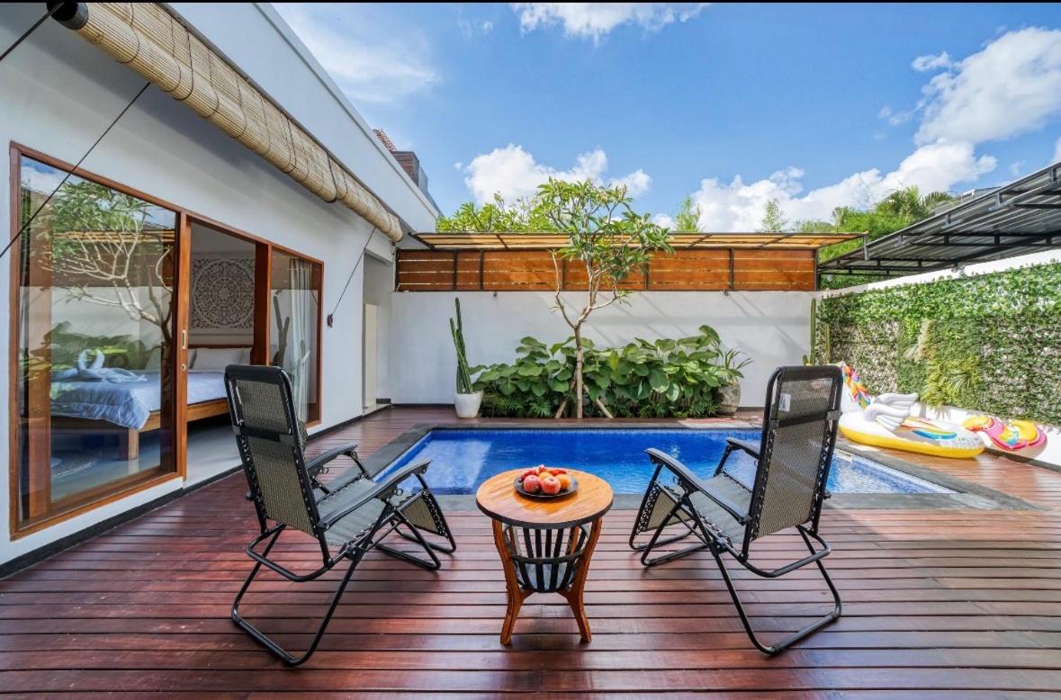 Soham Villa - Stylish 3BR Private Pool Villa in Canggu - B&B Tambakboyo