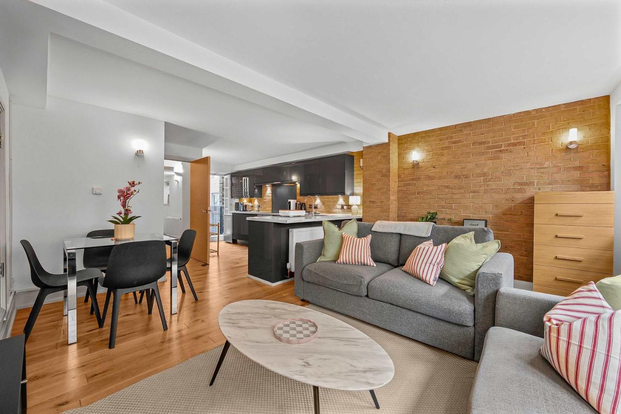 Elegant Soho 1-Bed - Balcony - 2 Baths - Sleeps 4 - B&B London