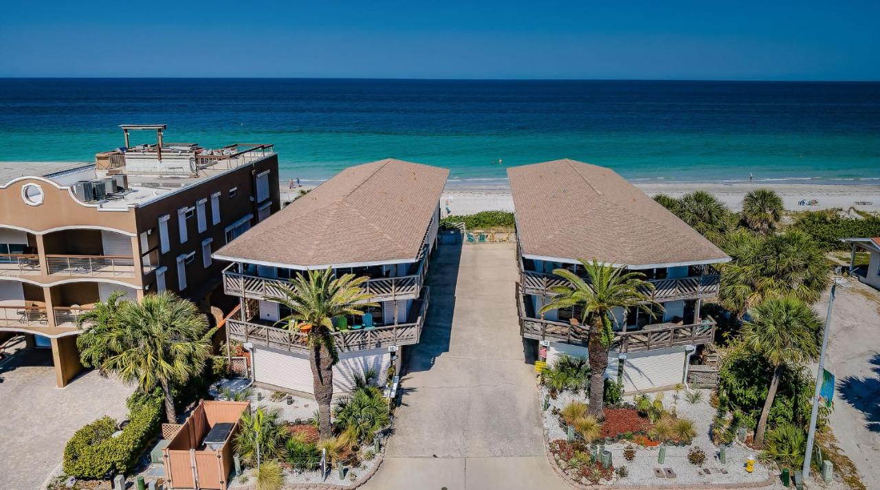 Peaceful Beachfront 30' Deck with Sweeping Views - Bed and Breakfast Clearwater Beach