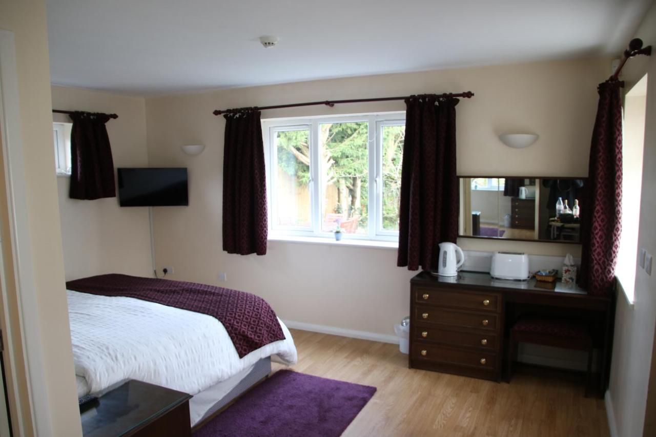 Classic King or Twin Room with Bath