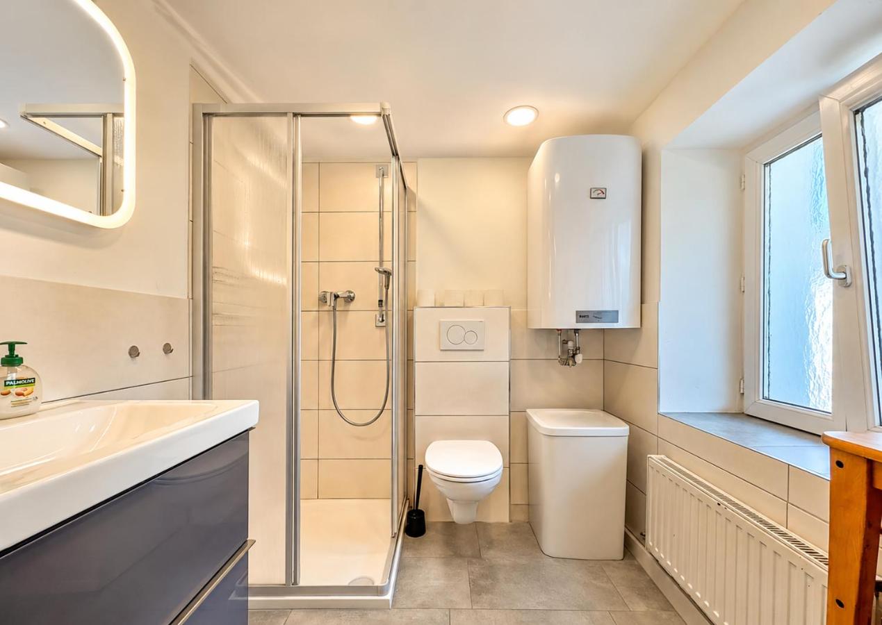 Innsbruck Old Town Studio I 24-7 Self-Check-in - B&B Innsbruck