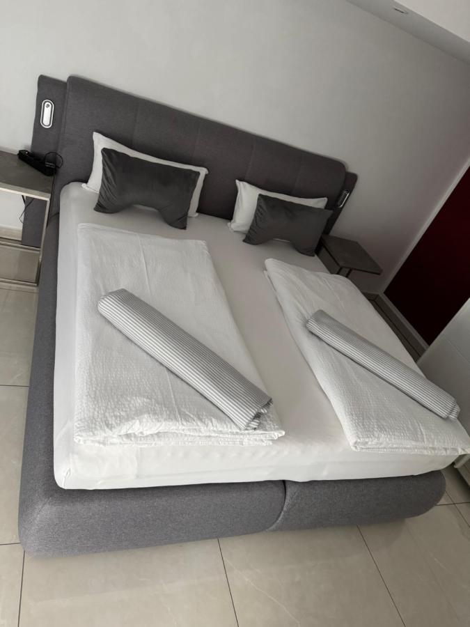 Premium Apartment near Cologne - B&B Hürth