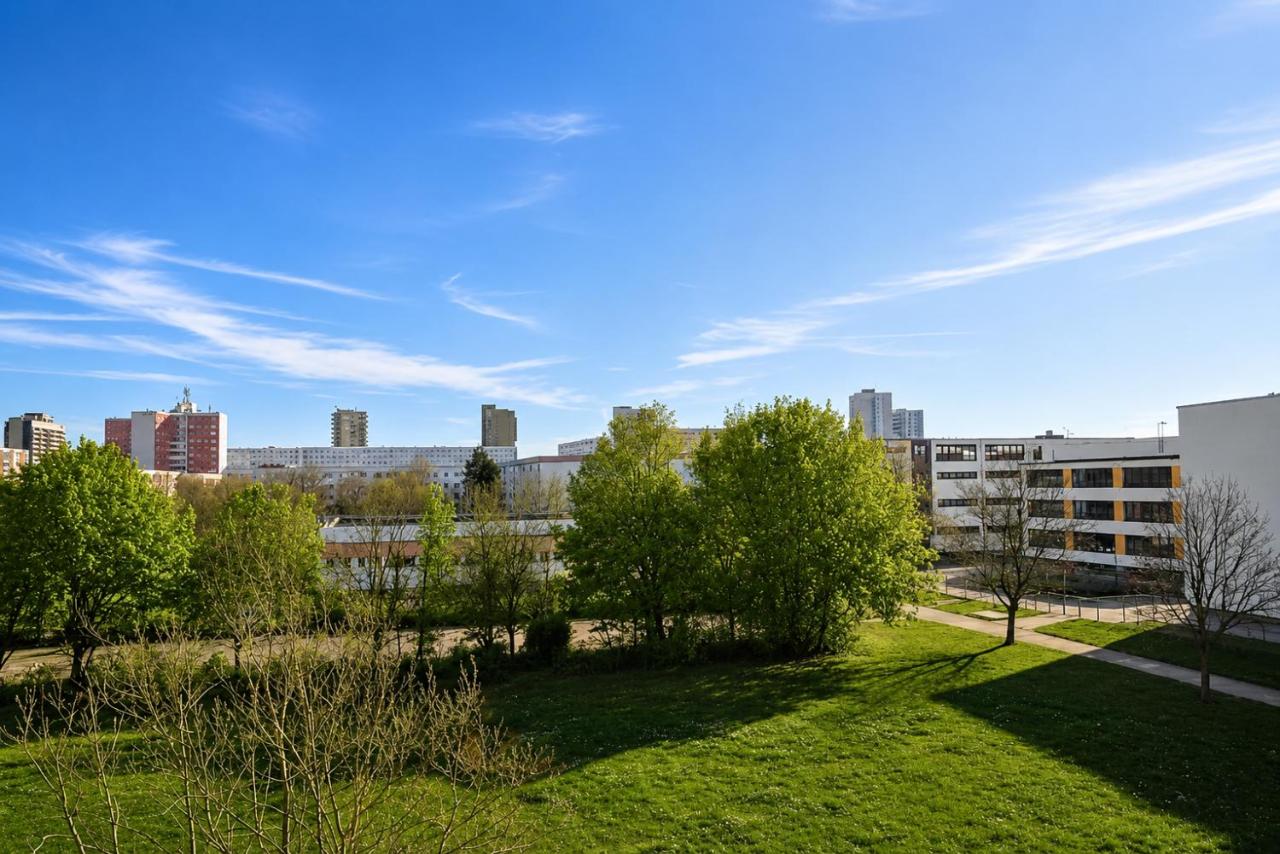 Havn Apartments - 5 Einzelbetten, Küche, WaMa, Balkon, WIFI, Smart TV, 24h Check-in - Bed and Breakfast Halle
