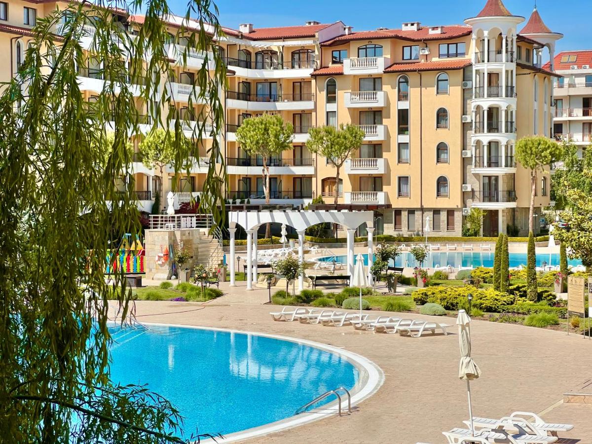 Royal Sun - Sunny Cove Apartment - Chambres d'hôtes Slanchev Bryag