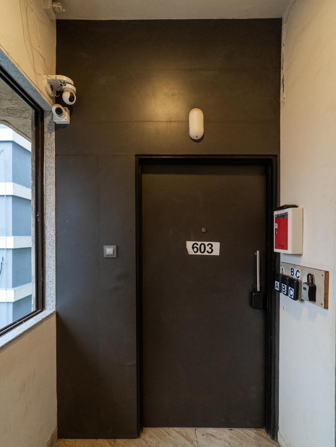 Mezzo Pvt 3BHK in Bandra by Square One Stays - Ferienwohnung Mumbai