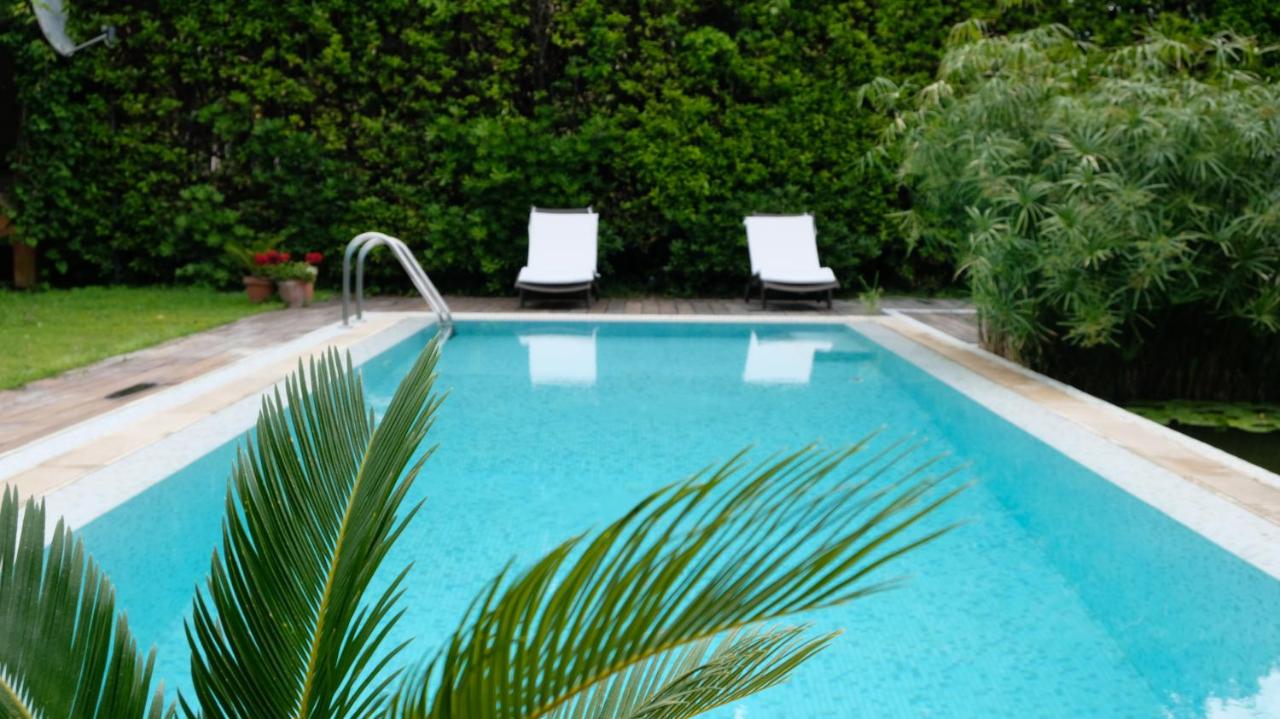 Casa Lupita - Private Family Villa with Pool & Garden - Chambres d'hôtes Terracina