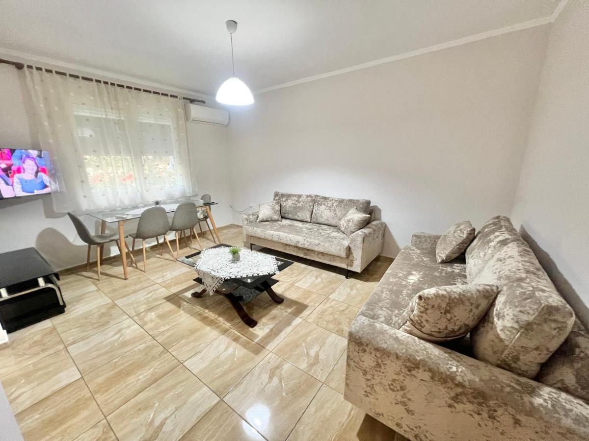 Tirana Art_Apartment 2 - Bed and Breakfast Tirana