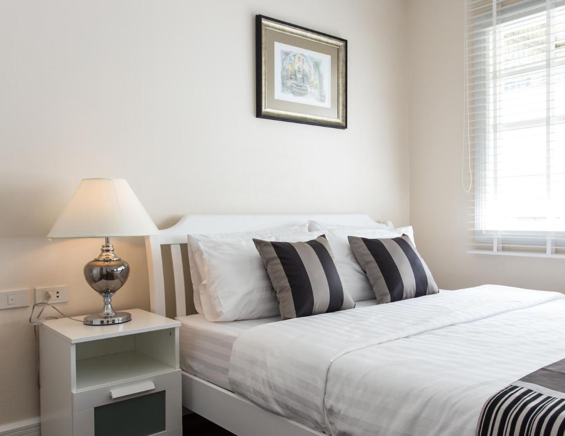 Standard Double Room with Shared Bathroom