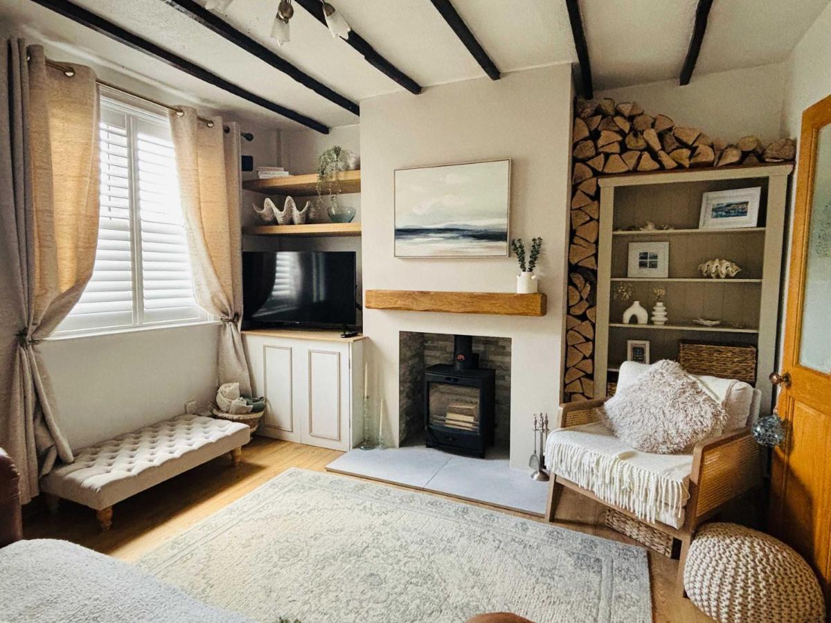 Cosy & Charming Cottage Close to NEC Airport JLR - Chambres d'hôtes Solihull