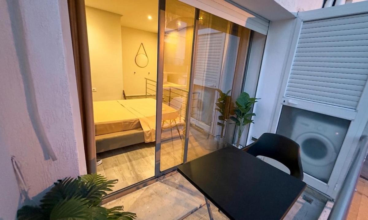 Chic Duplex in La Marsa Private Entrance & Cozy - B&B El Haouach
