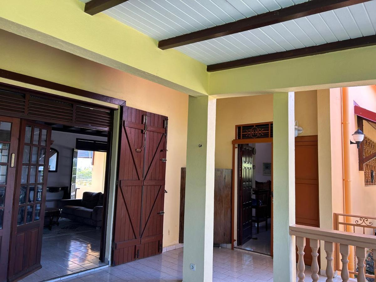 Escape in Le Gosier villa peaceful and sea view - B&B Le Gosier