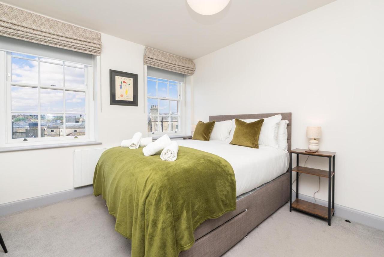 Spacious and Stylish City Centre Flat - Pass the Keys - B&B Bath