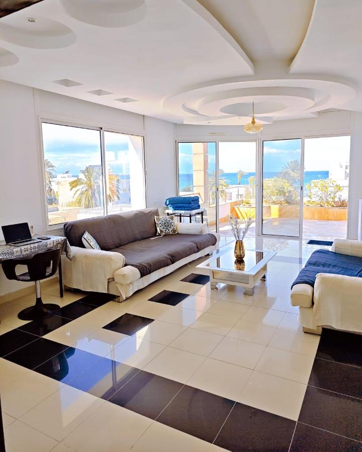 Dar Essaada - Exceptionel duplex de 270 M2, plage à 2 min à pieds - B&B Mahdia