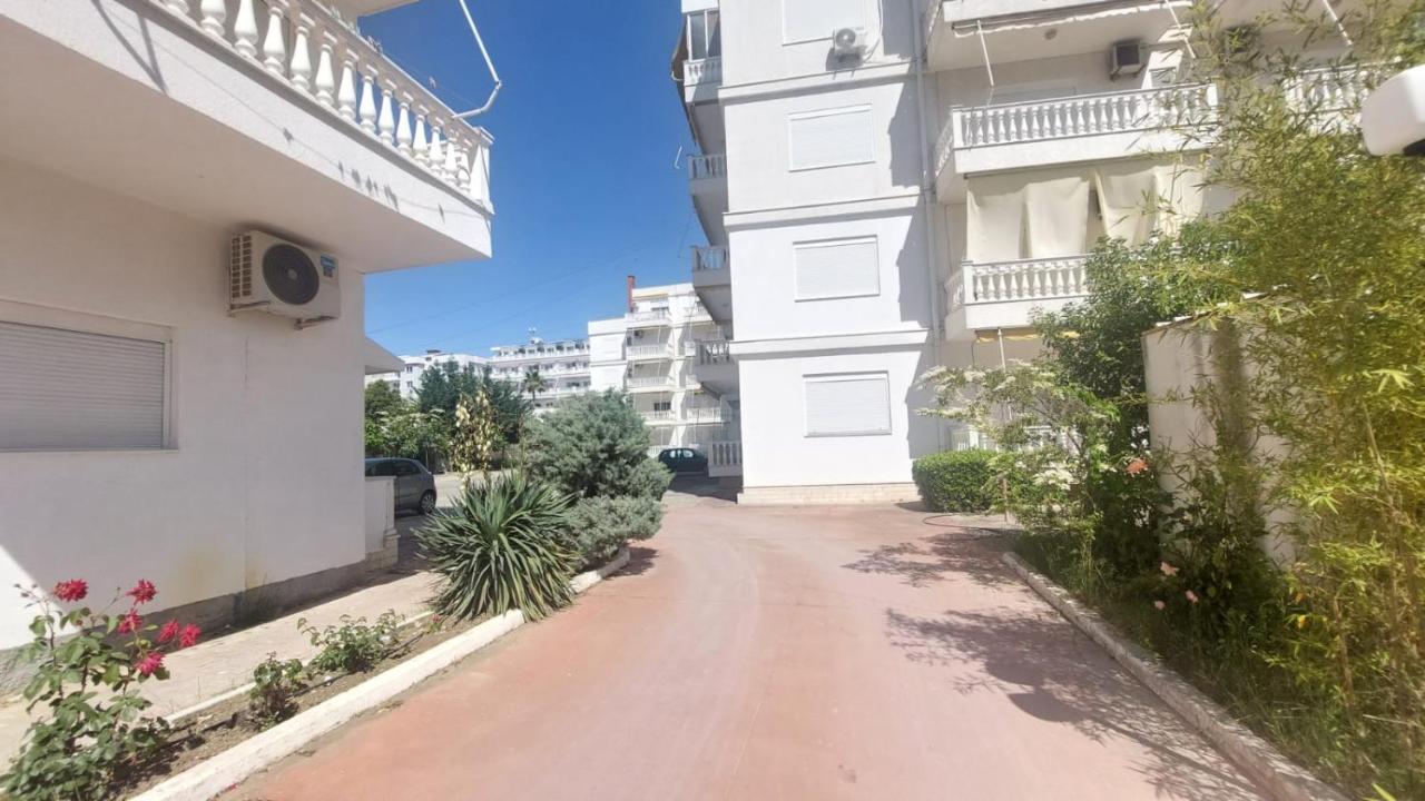 Guacka Apartment Near Beach - Ferienwohnung Golem