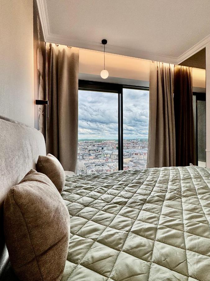 SILESIA PRIME Apartament z widokiem na Katowice 21 piętro - Chambres d'hôtes Katowice