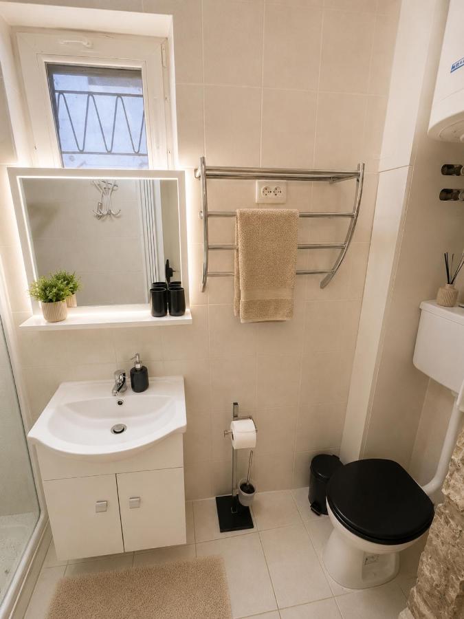 Fenyves lak Balatonszéplak - B&B Siófok