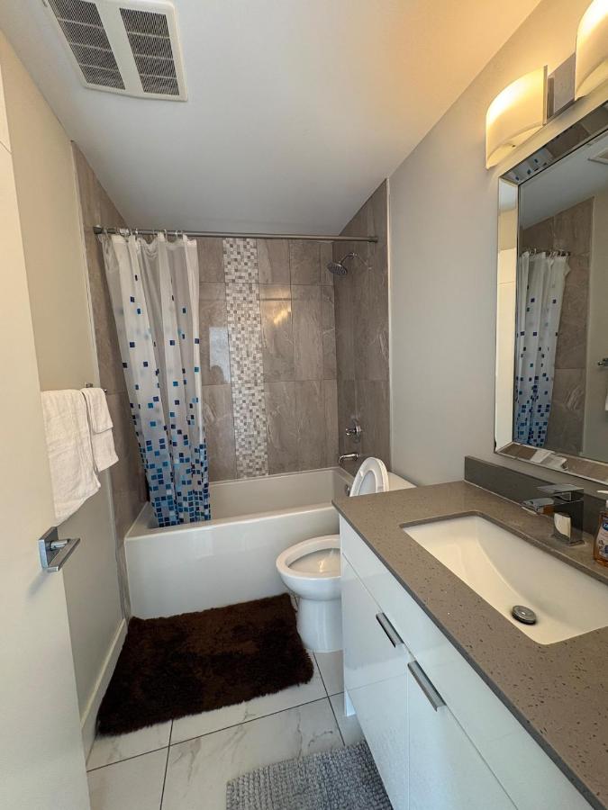 Gorgeous one bedroom apartment with riverview in Calgary downtown - Ferienwohnung Calgary