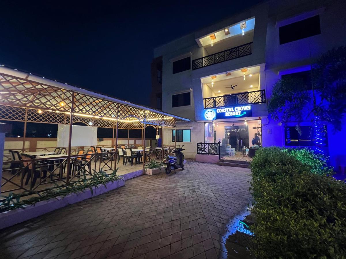 iIRA Stays - The Coastal Crown Resort - B&B Avas