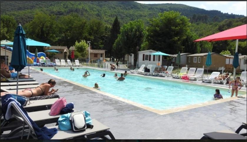 Mobilhome 3 chambres - B&B Mialet