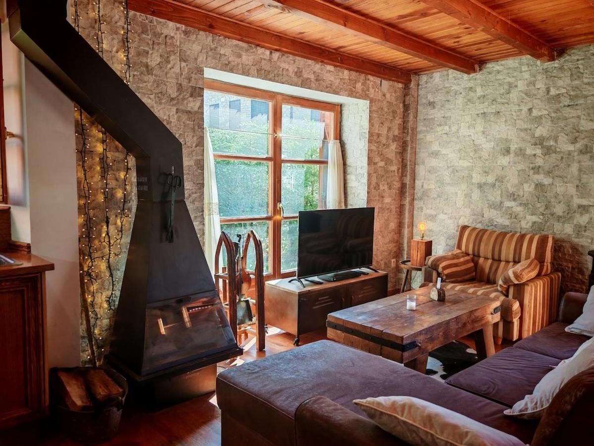 Bajo rústico con jardín privado en la Vall de Boí - Puig Falcó 3 - B&B Pla de l'Ermita