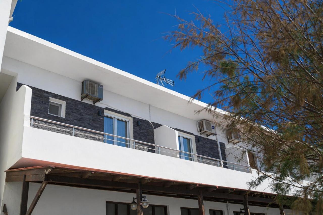 Sole e Mare B2 Beachfront Sea View Apartment - B&B Koutsouras