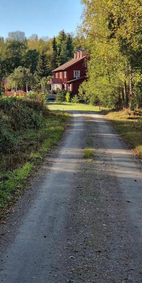 Historiskt, mysigt boende med sjöutsikt i underbar miljö - Chambres d'hôtes Undenäs