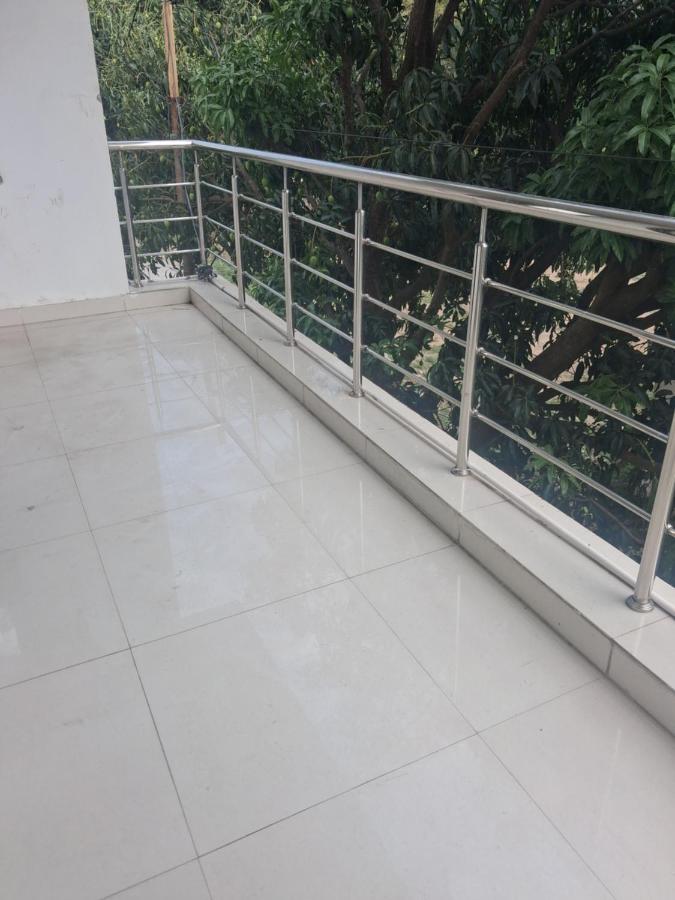 Guruji Homestay Near UPES Collage - Chambres d'hôtes Jhājra
